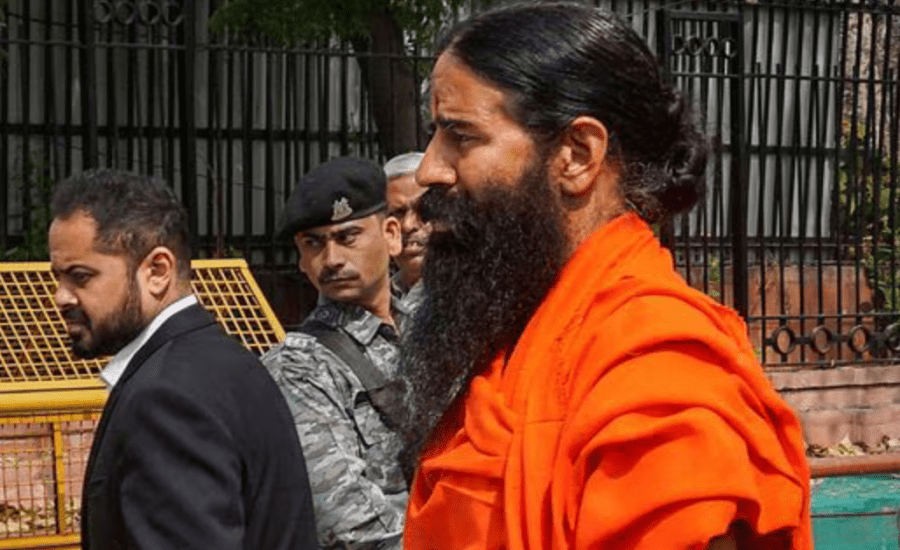 Patanjali ads case: SC asks Ramdev, Balkrishna to issue public apology