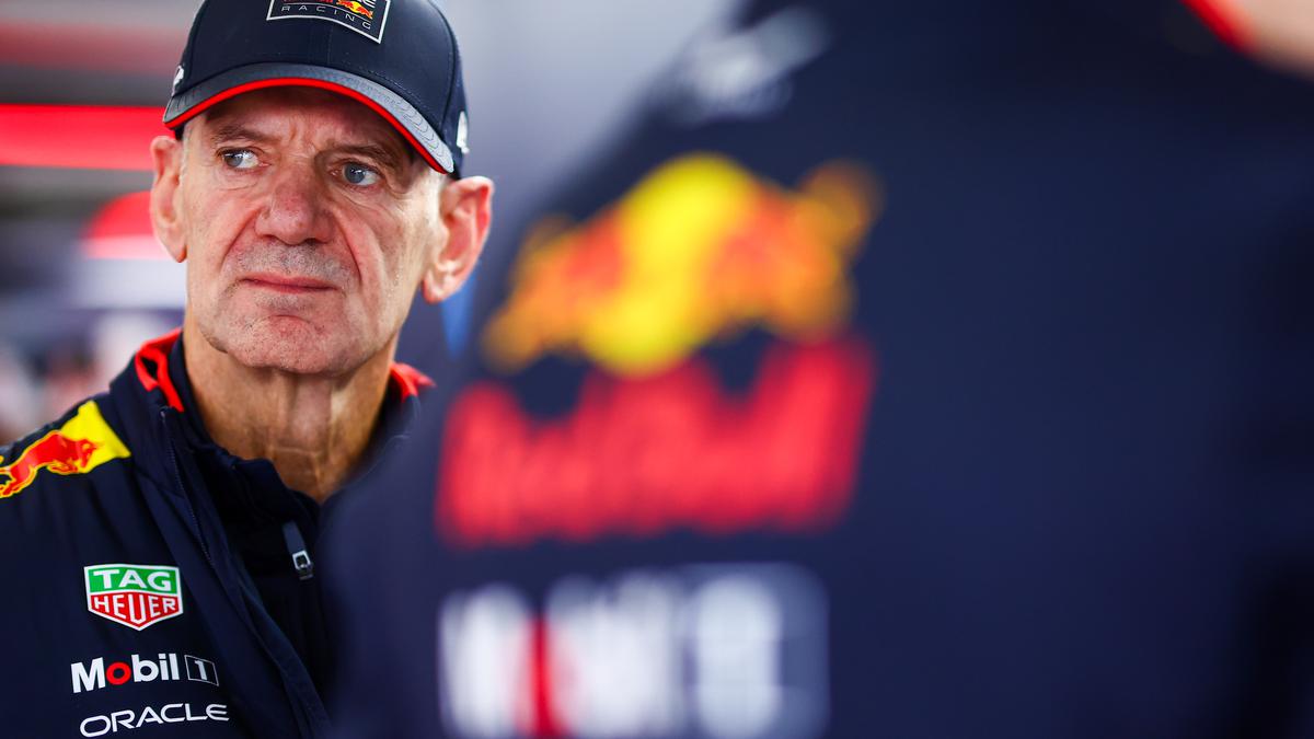 Red Bull denies reports that design chief Adrian Newey is leaving