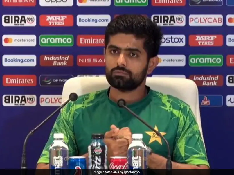 10 runs in 6 balls, have to win the match, Naseem Shah or Jasprit Bumrah, which bowler will you give the last over? Babar Azam replied