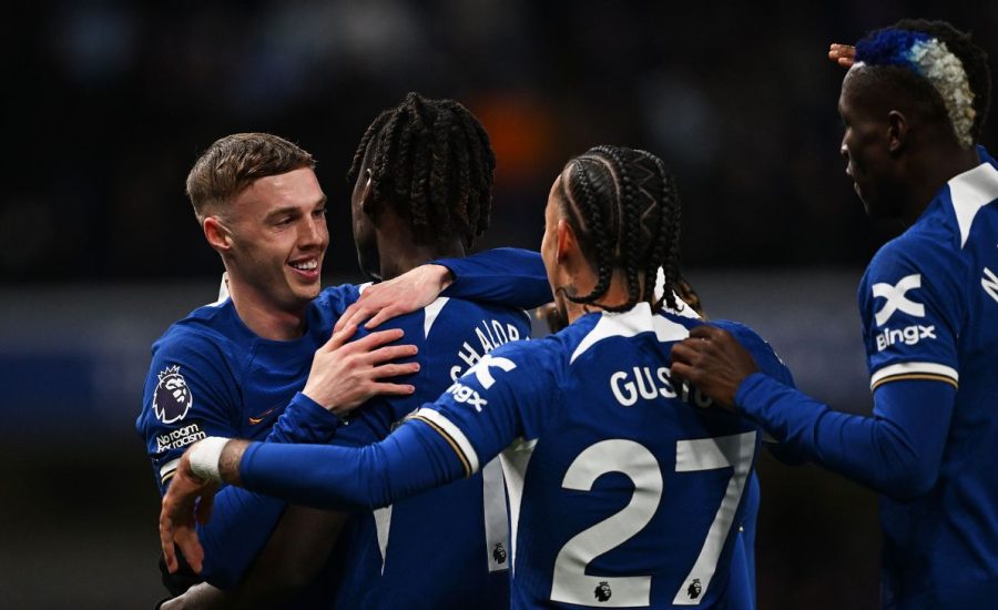 Cole Palmer hits four as Chelsea thrash Everton