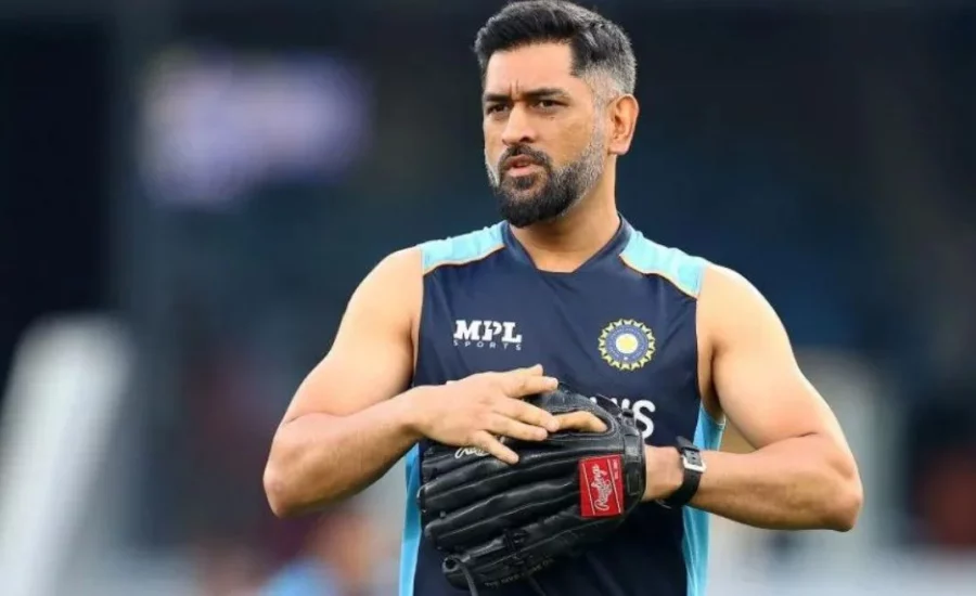 Reason why legendary MS Dhoni cannot apply for Team India’s Head Coach role