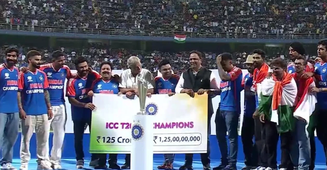 BCCI handover INR 125 crore cheque to T20 World Cup champion Indian team