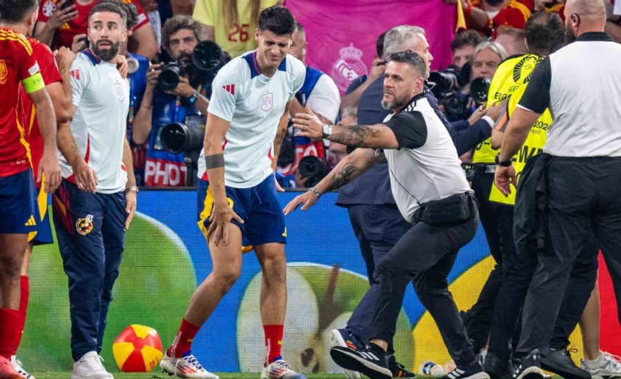 Spain’s Morata suffers ‘knock’ in clash with security guard