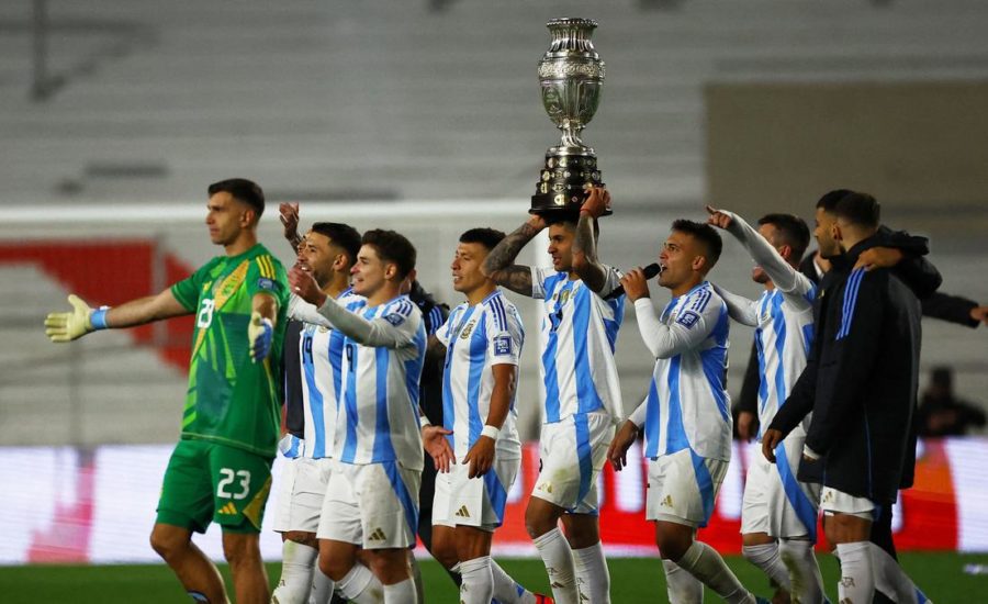 Argentina ease past Chile in World Cup qualifier