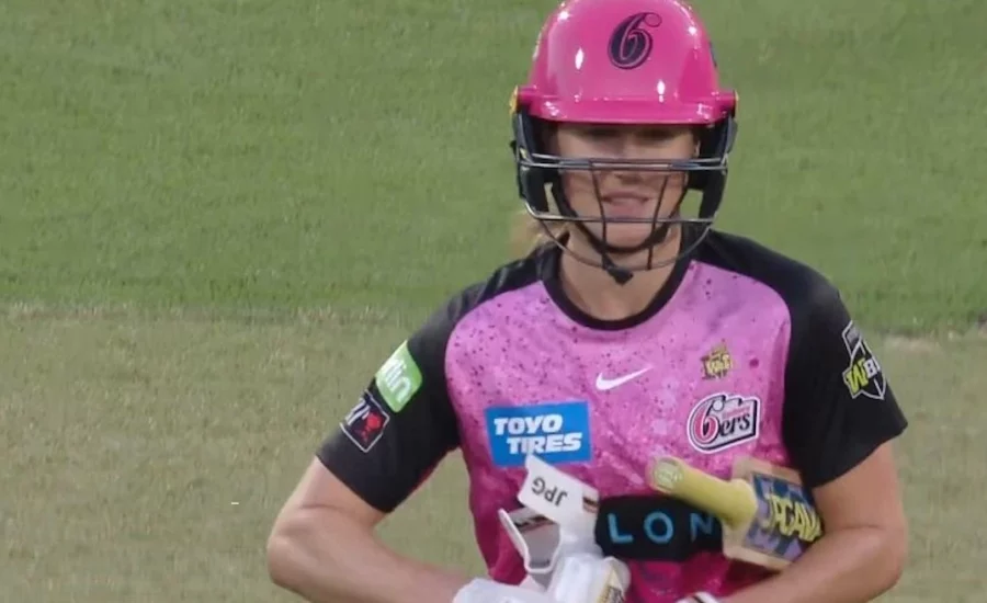 WBBL|10: Ellyse Perry shines in Sydney Sixers thrilling win over Melbourne Renegades