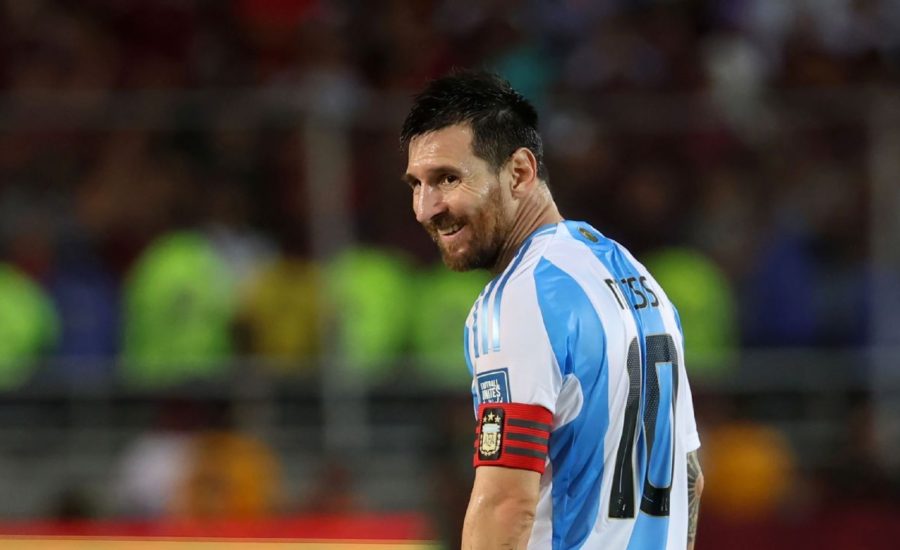 Argentina’s Lionel Messi blames soaked pitch for Venezuela draw