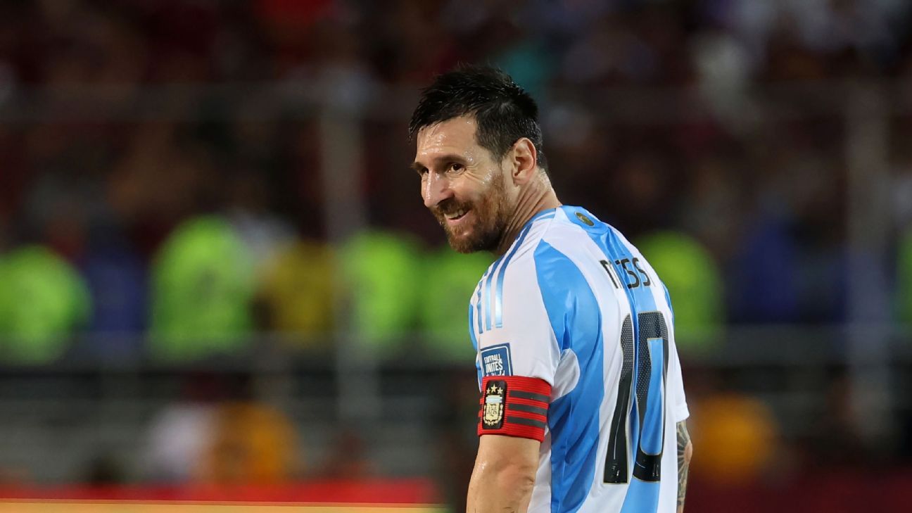 Argentina’s Lionel Messi blames soaked pitch for Venezuela draw